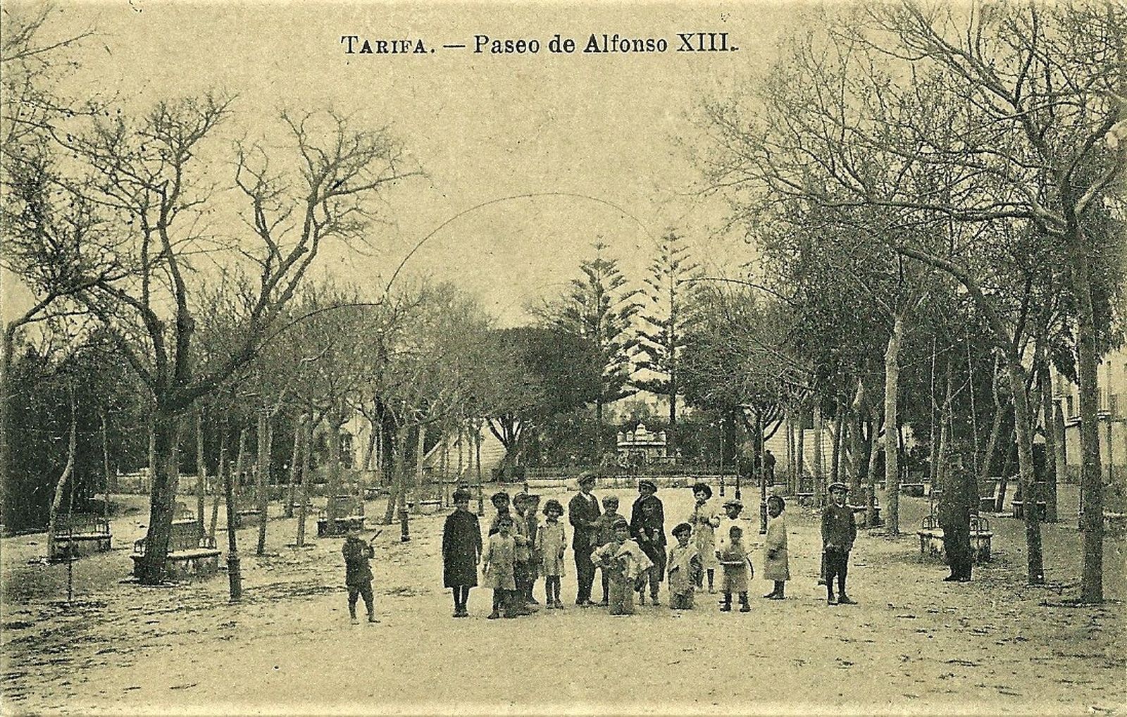 La Alameda de Tarifa en 1920, llamada entonces Paseo de Alfonso XIII.