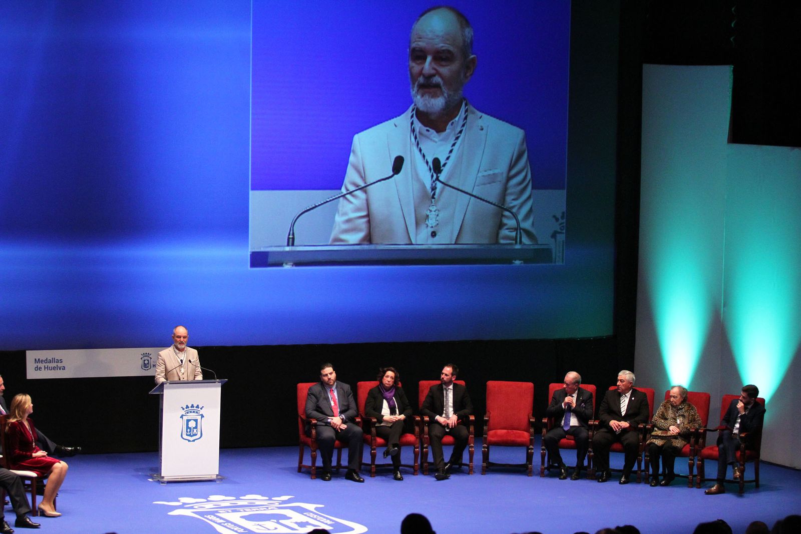 Imágenes de la entrega de las medallas de Huelva