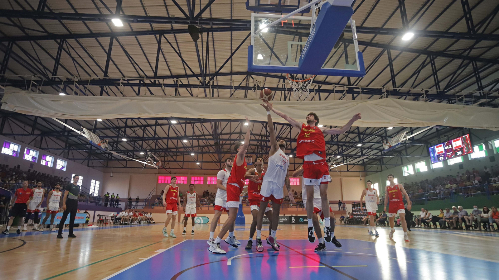 La Línea disfruta con la puesta a punto de las selecciones nacionales sub-20 y sub-22