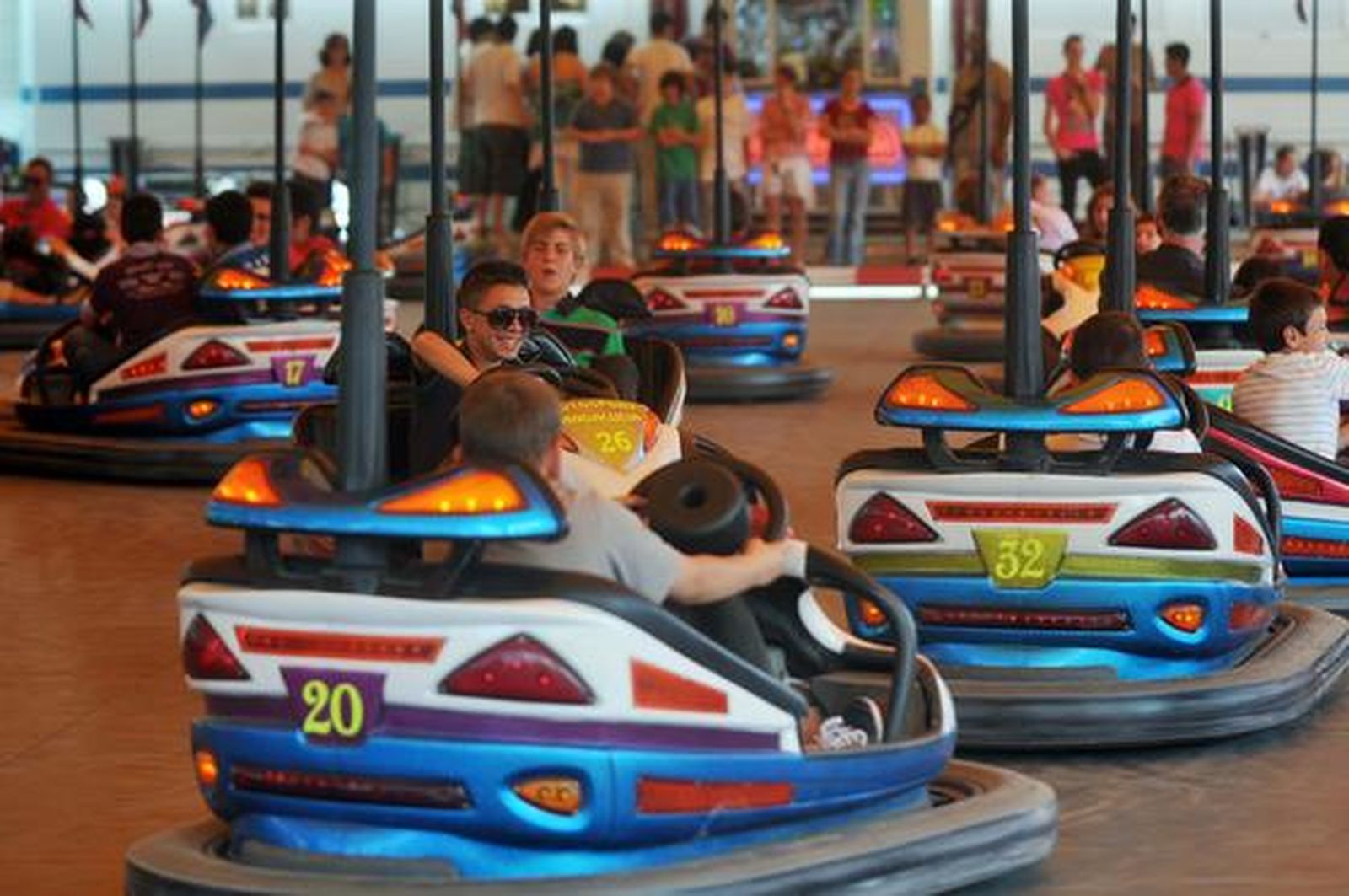 Los coches tropezones, una de las atracciones más populares.

Foto: manuel aranda