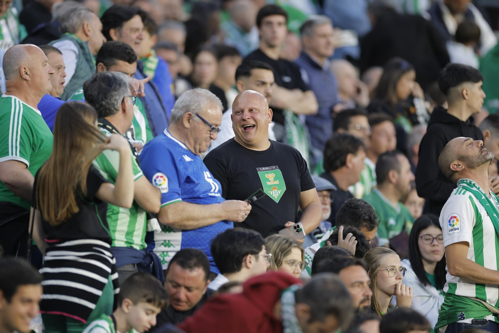 Búscate en las fotos del Betis - Jagiellonia