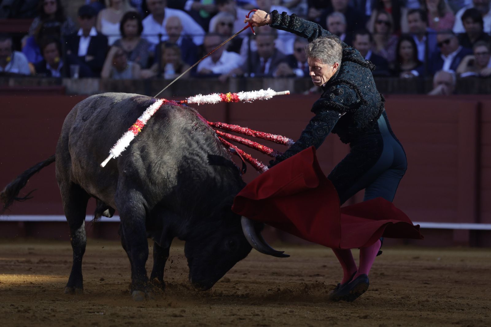 Las imágenes de la corrida de los Victorinos en la Maestranza de Sevilla