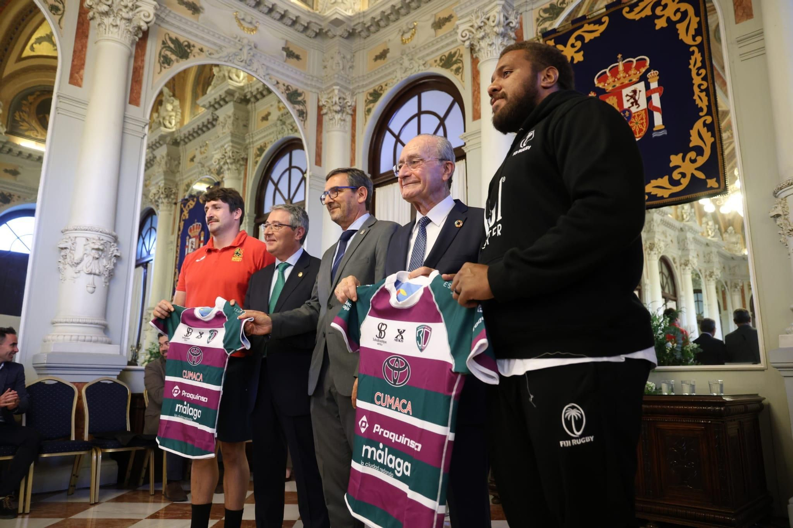 España y Fiyi, bienvenidas a Málaga en el Ayuntamiento