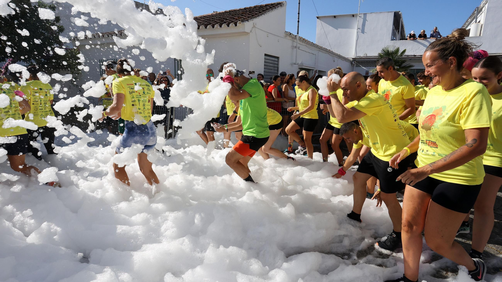 Búscate en la VII Carrera del Barro en La Barca