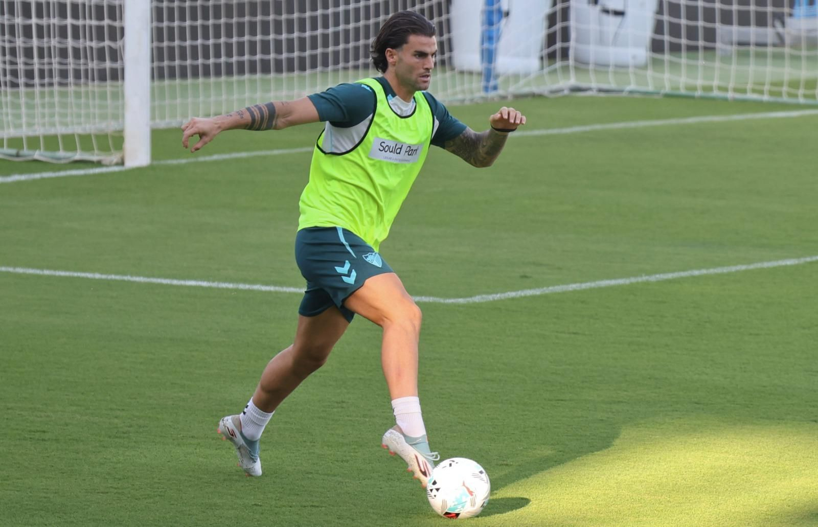 Málaga CF-Cádiz: Izan Merino sigue al margen del equipo