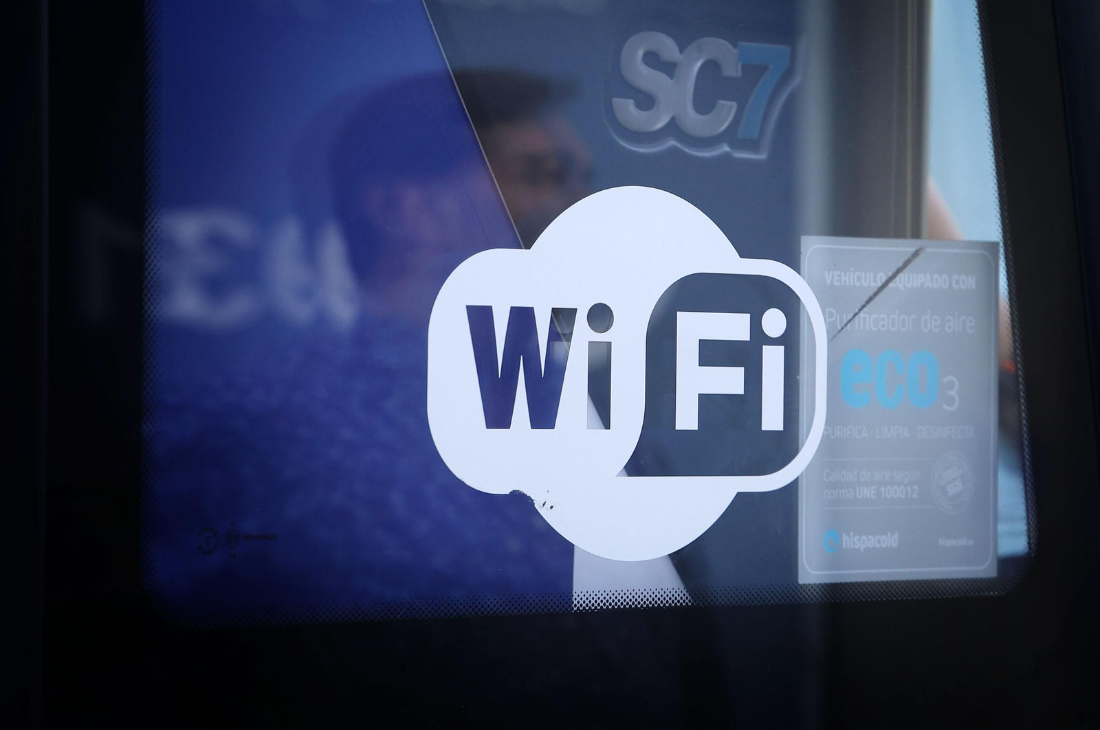 Imágenes del nuevo autobús oficial del Recreativo de Huelva