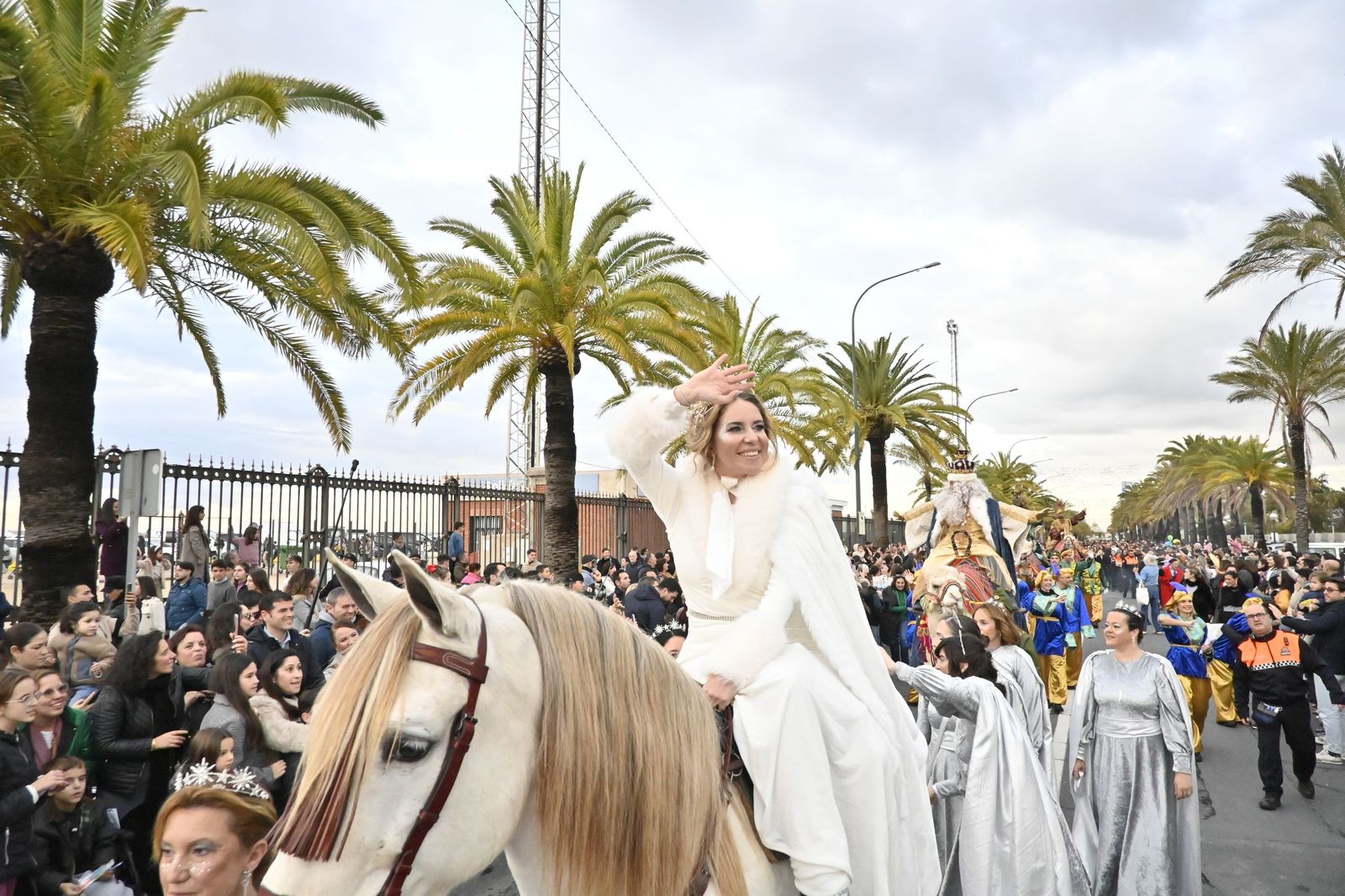 Las mejores fotografías de la llegada de los Reyes Magos a Huelva