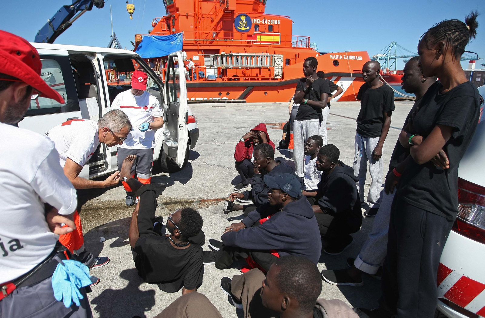 Cientos de migrantes esperan destino acogidos en el Campo de Gibraltar