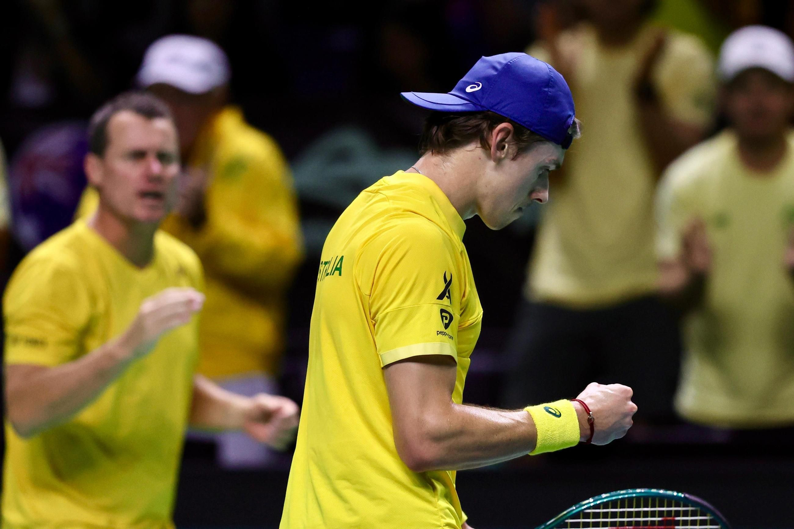 Jannik Sinner lleva a Italia a la final de la Copa Davis tras ganar a De Miñaur