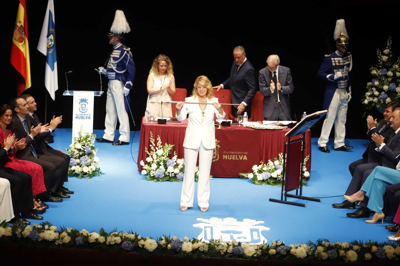 Pilar Miranda es proclamada alcaldesa de Huelva con 13 votos a favor