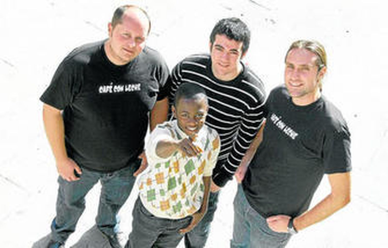 Los componentes de Café con Leche actúan hoy en la gran final del concurso.