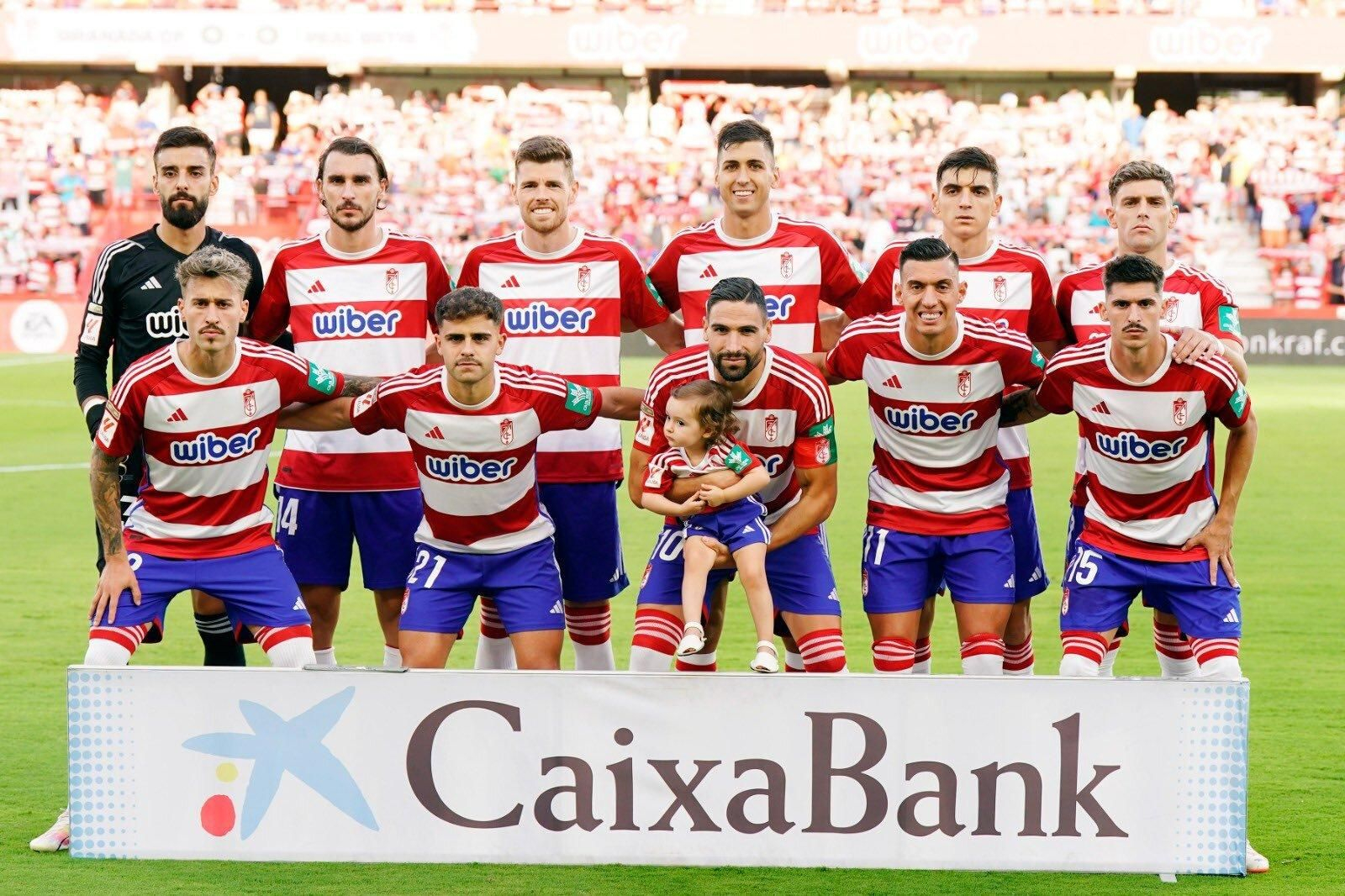 Los once titulares de Paco López ante el Real Betis