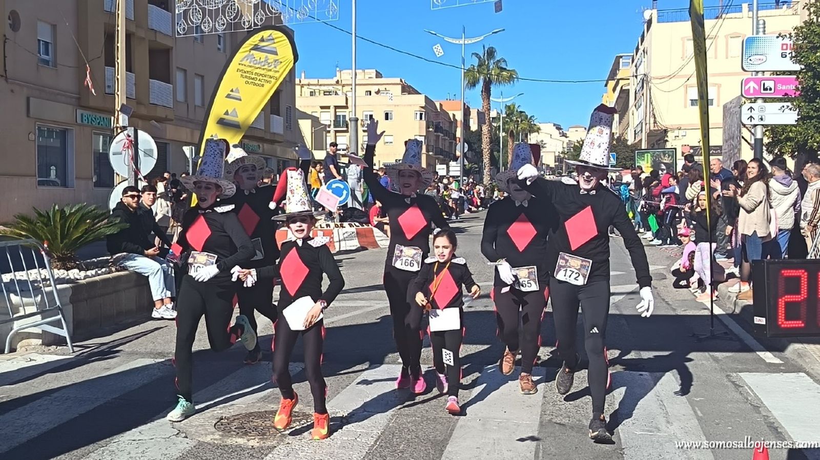 La San Silvestre albojense recoge 700 kilogramos de alimentos destinados a Cáritas