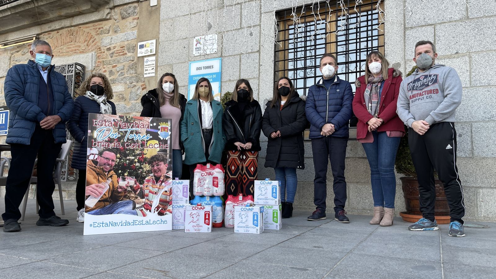 Foto de familia tras la entrega del premio.