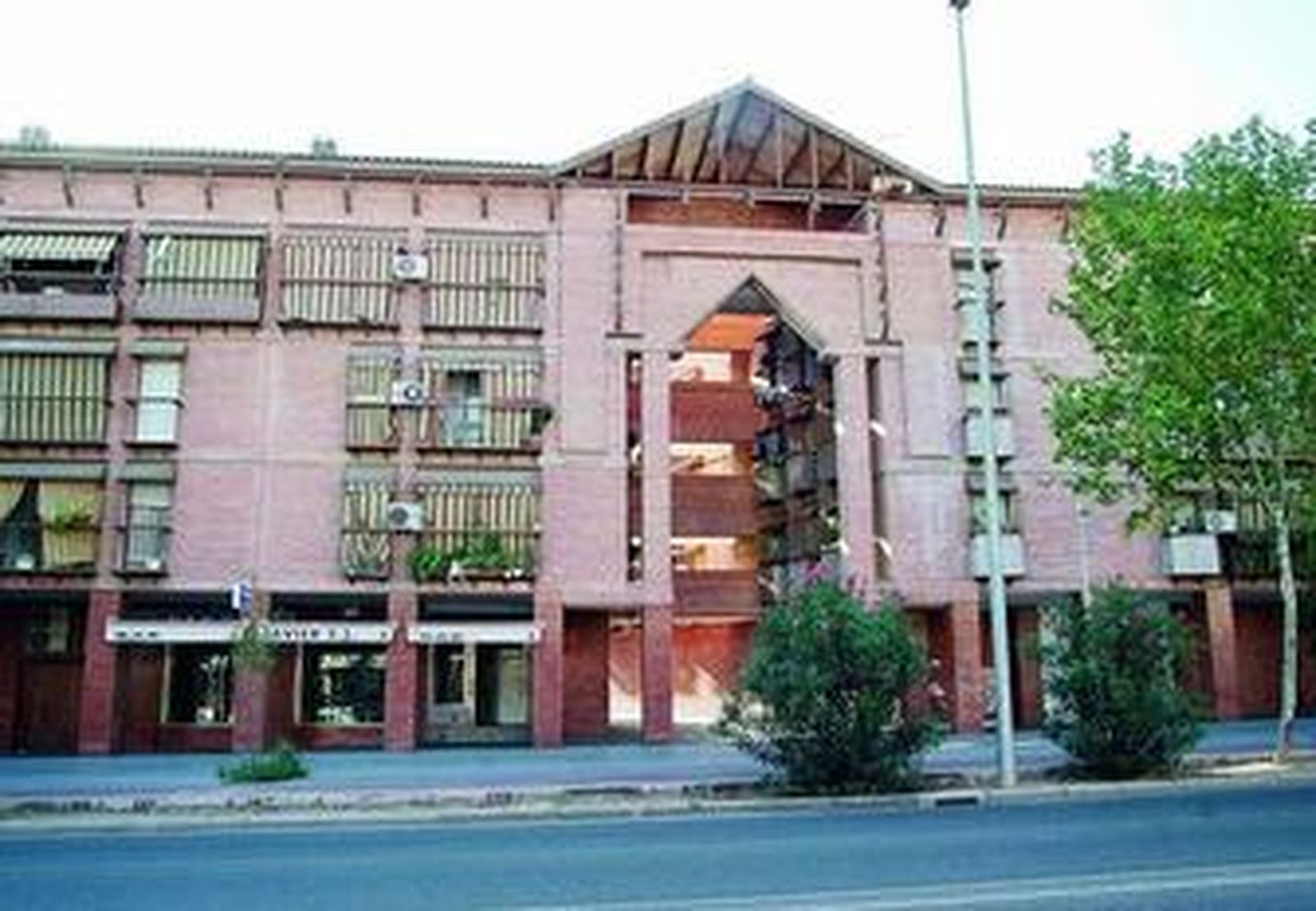 Barrio de las Moreras, en parte de propiedad autonómica.