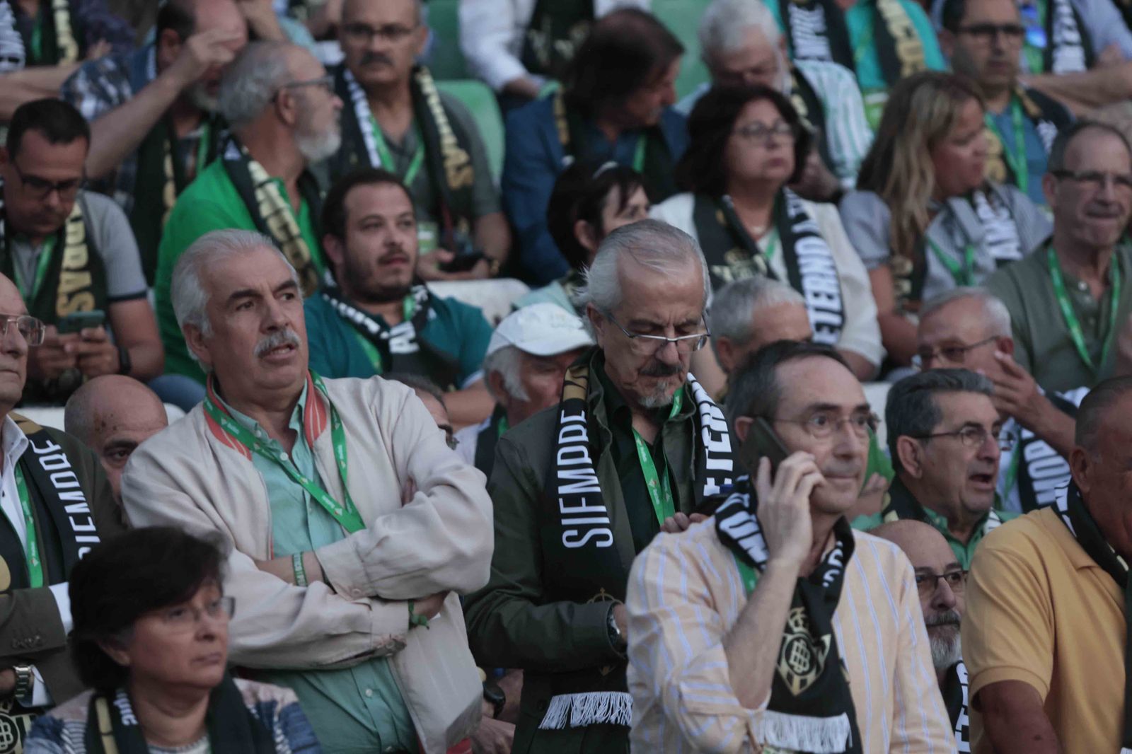 Búscate en el acto Siempre Verdiblancos