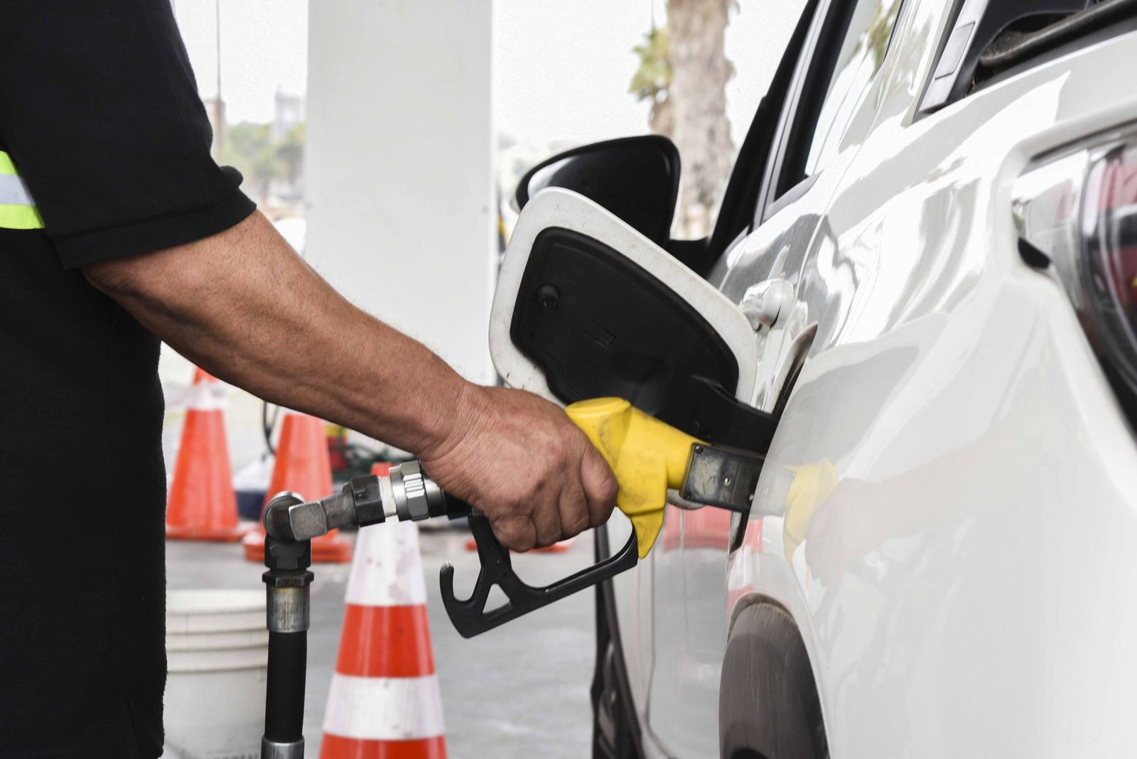 La gasolina alcanza el precio más caro desde mediados de octubre de 2023