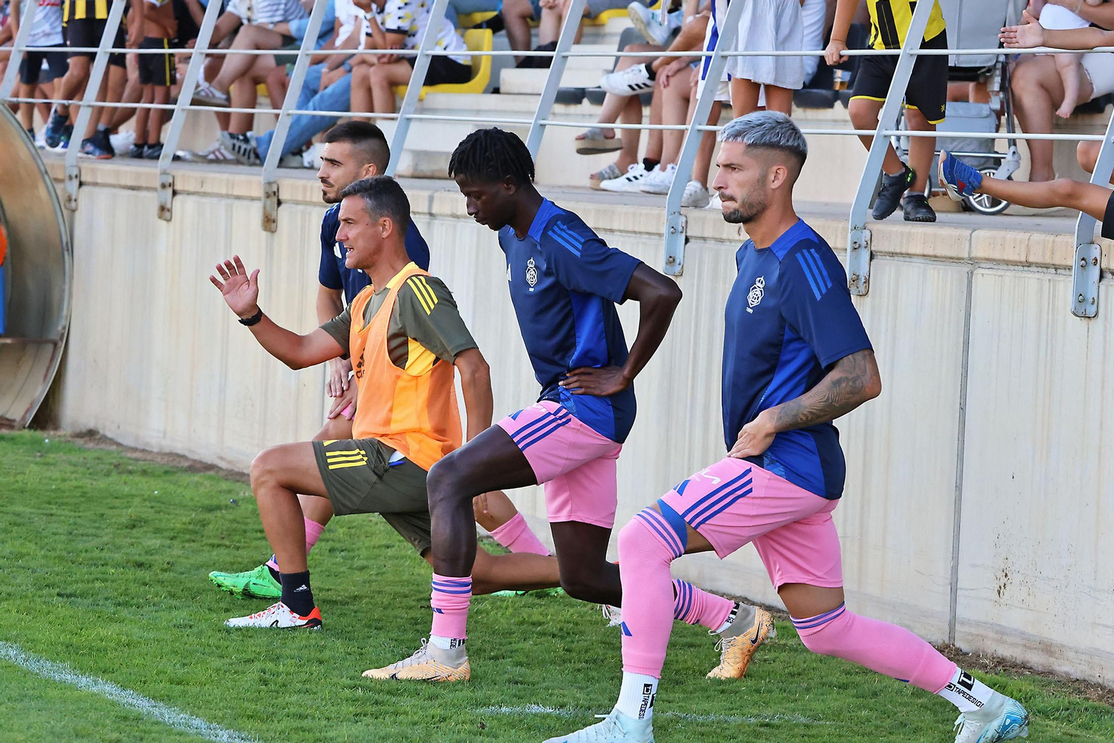 Imágenes del Trofeo de la Bella entre el San Roque de Lepe y el Recreativo de Huelva