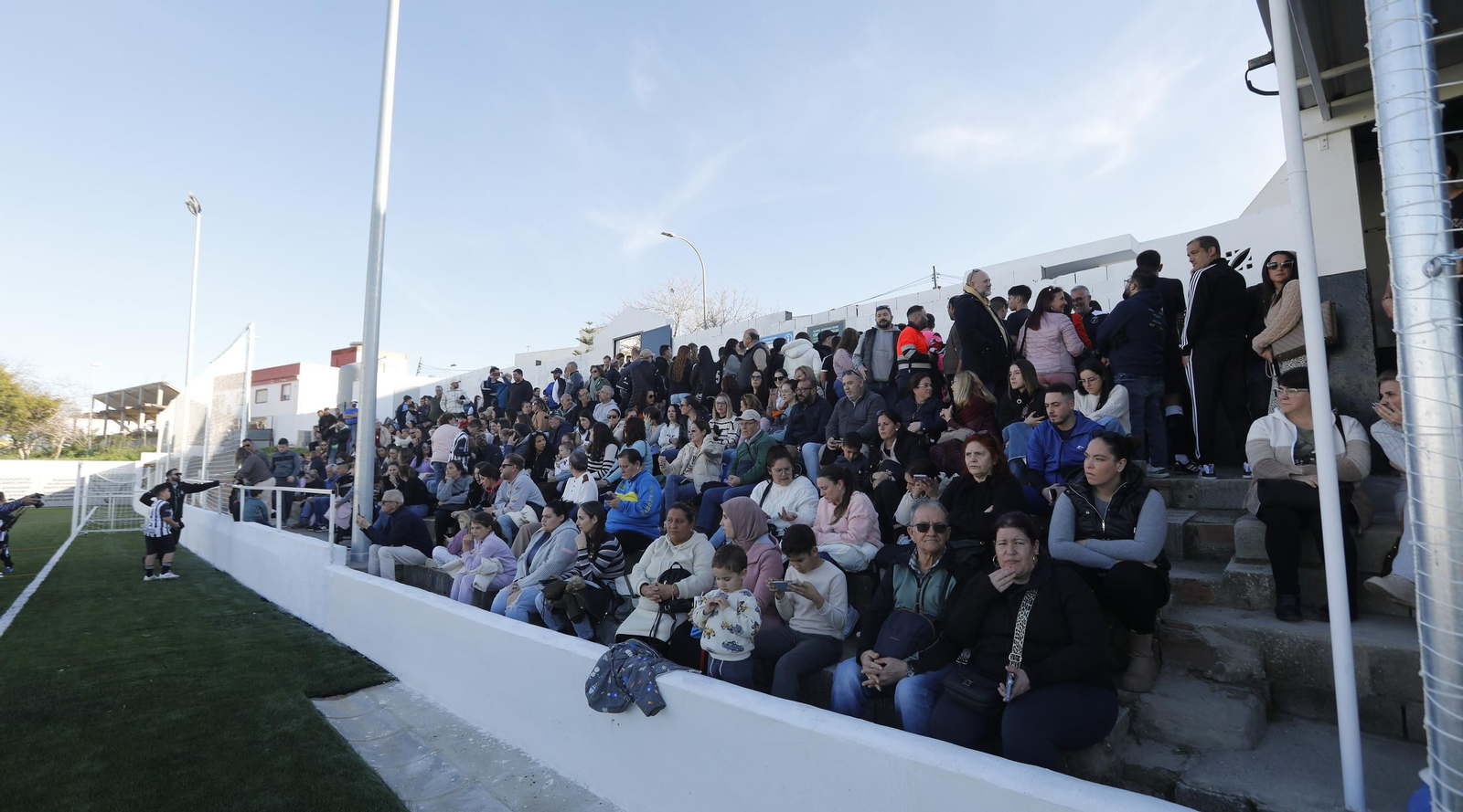 Las fotos de la inauguración del césped artificial del campo Teodosio Tomás del Loluba de Algeciras Las fotos de la inauguración del césped artificial del campo Teodosio Tomás del Loluba de Algeciras