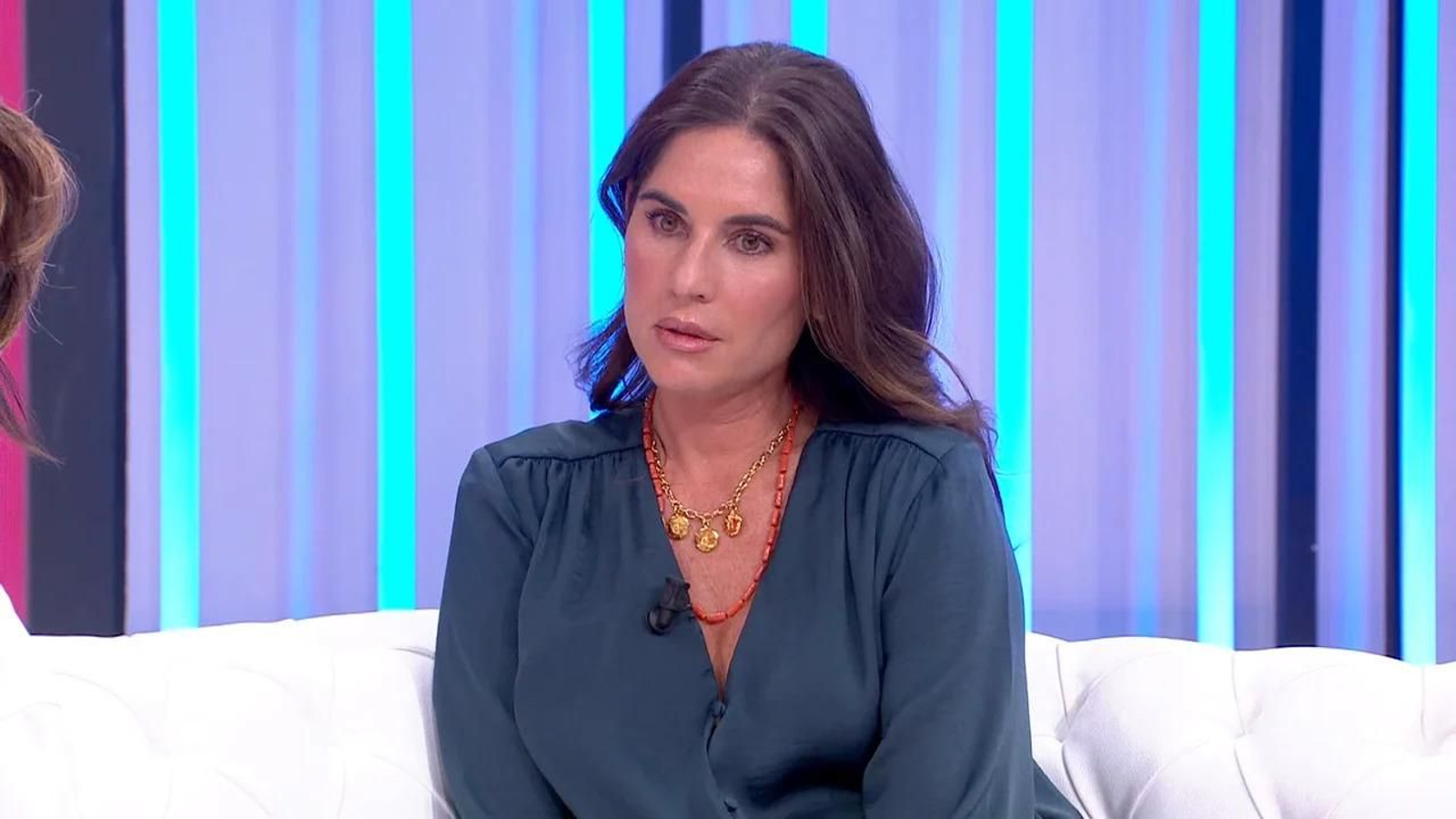 Lourdes Montes, acostumbrada a permanecer en un segundo plano, ha concedido su primera entrevista en la televisión.