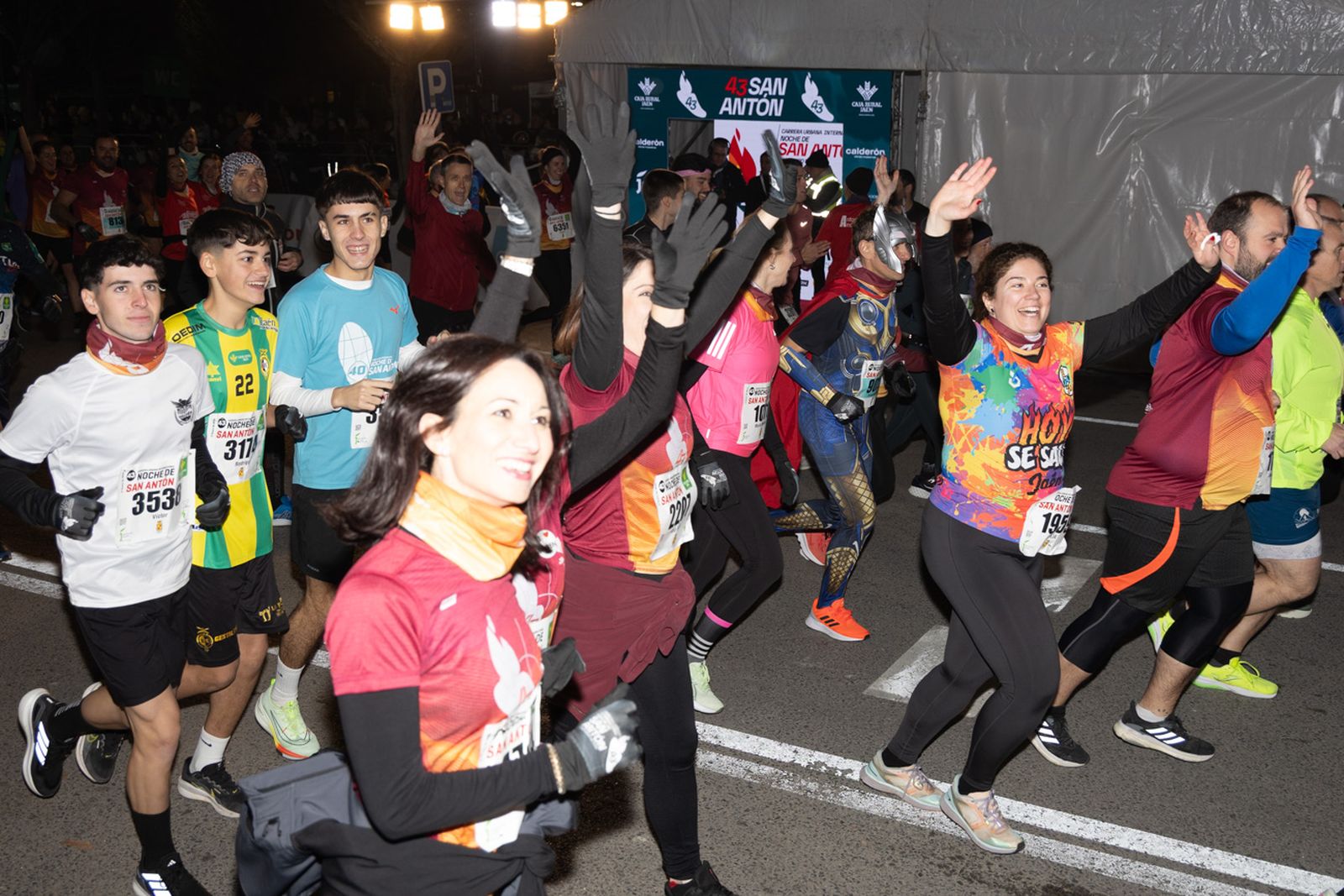 Encuéntrate en la salida de la Carrera de San Antón 2026, en imágenes (3)