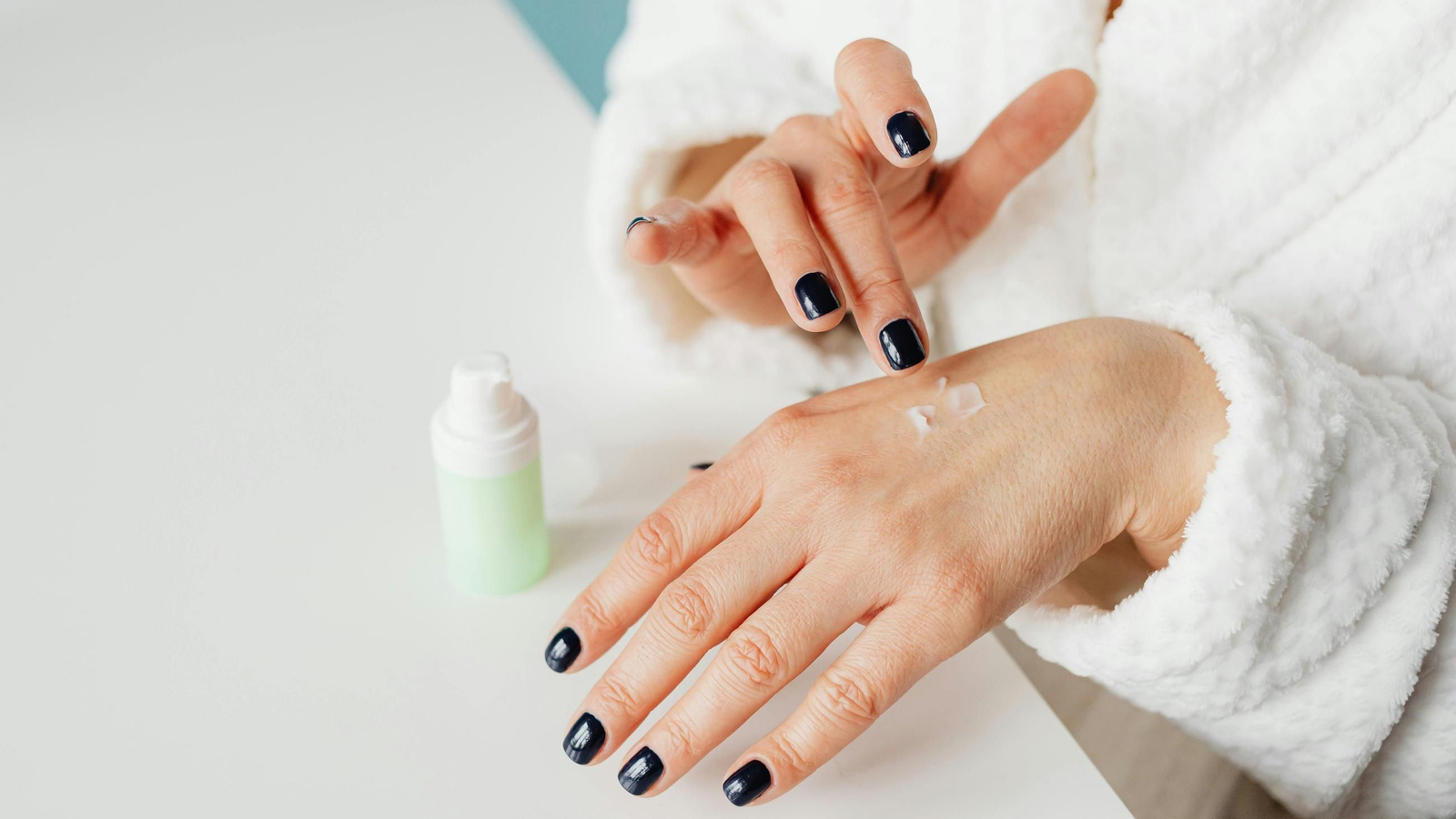 Estas son las cremas hidratantes que mantendrán tus manos a salvo del frio