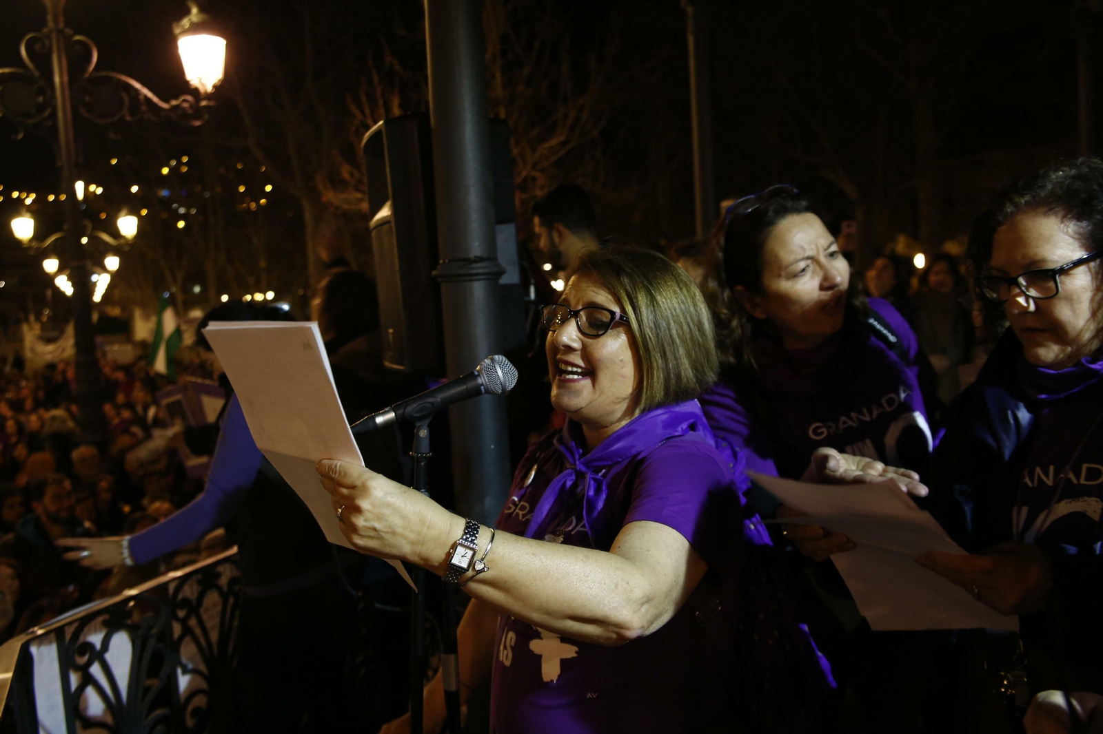 Granada se tiñe de morado con la ola feminista