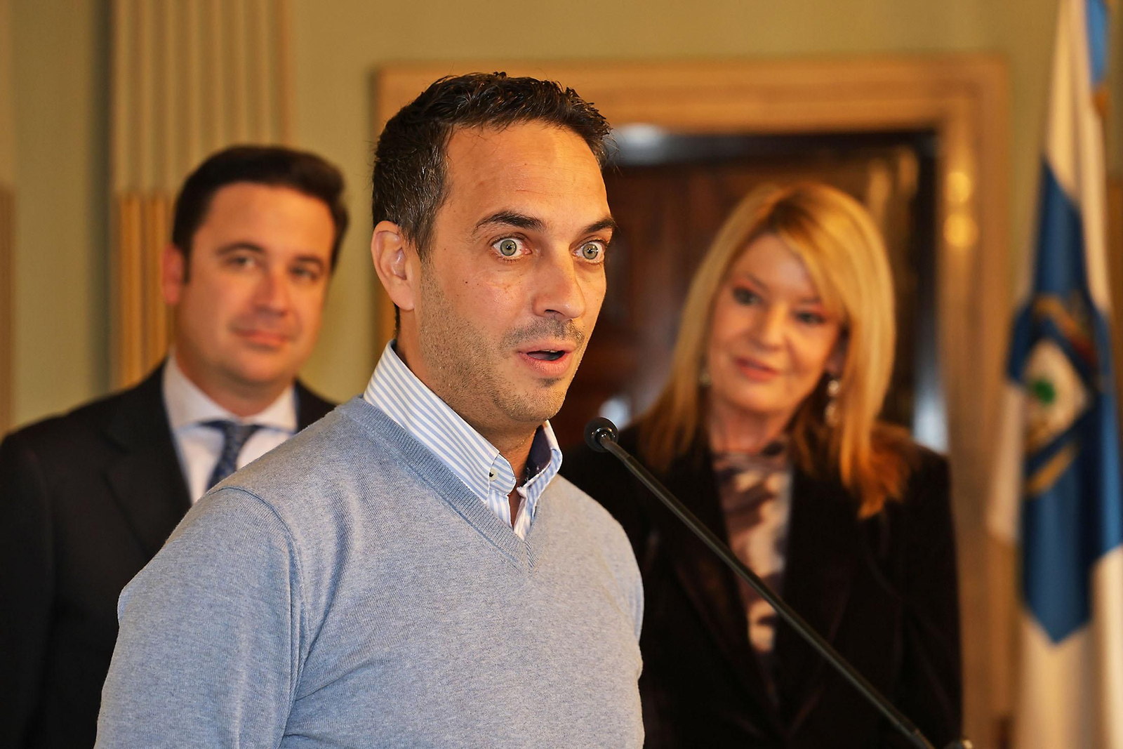 Sus Majestades Los Reyes Magos son coronados en el Ayuntamiento de Huelva