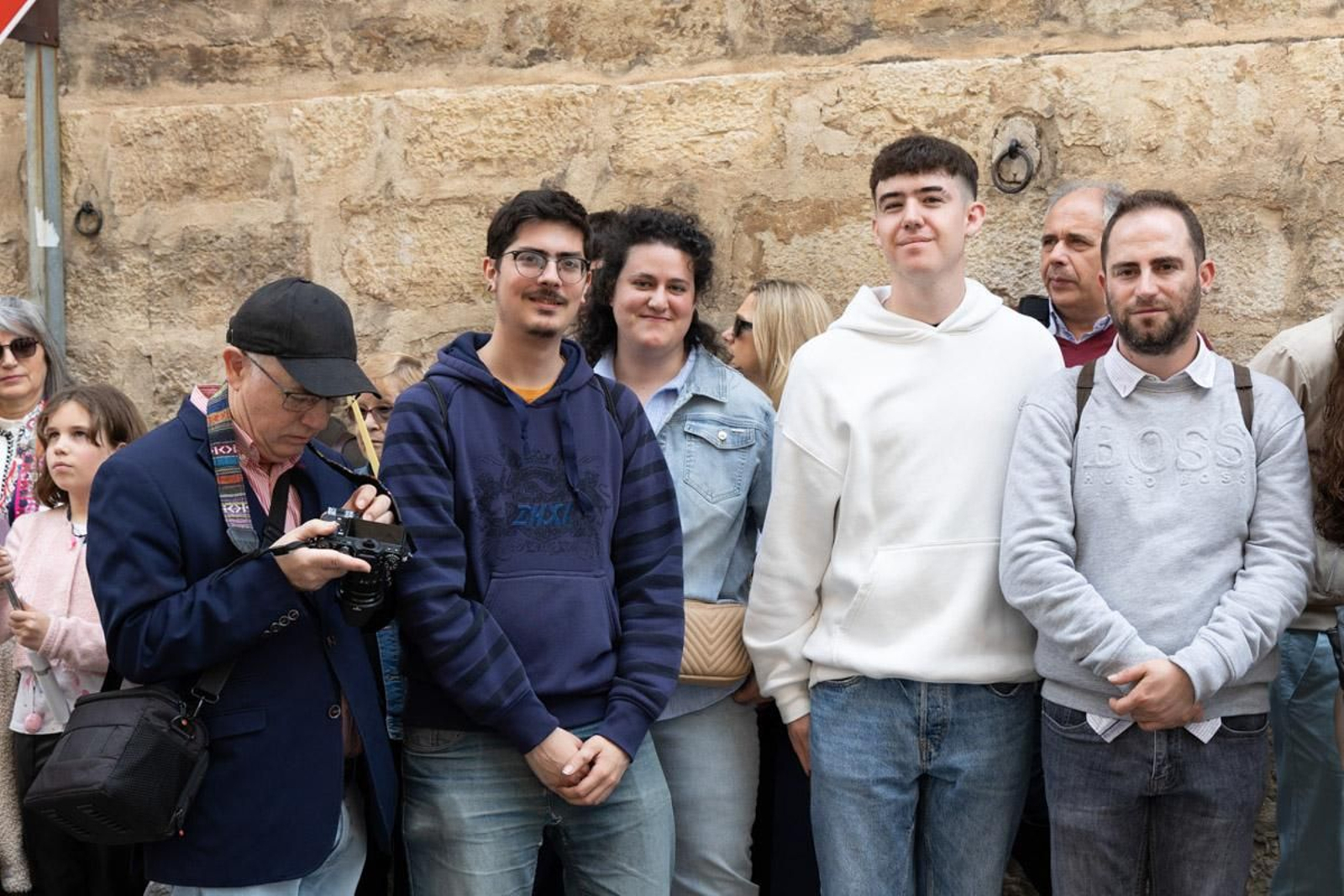 Los jiennenses se echan a la calle para presenciar la primera de las procesiones de la jornada: la Borriquilla (II)