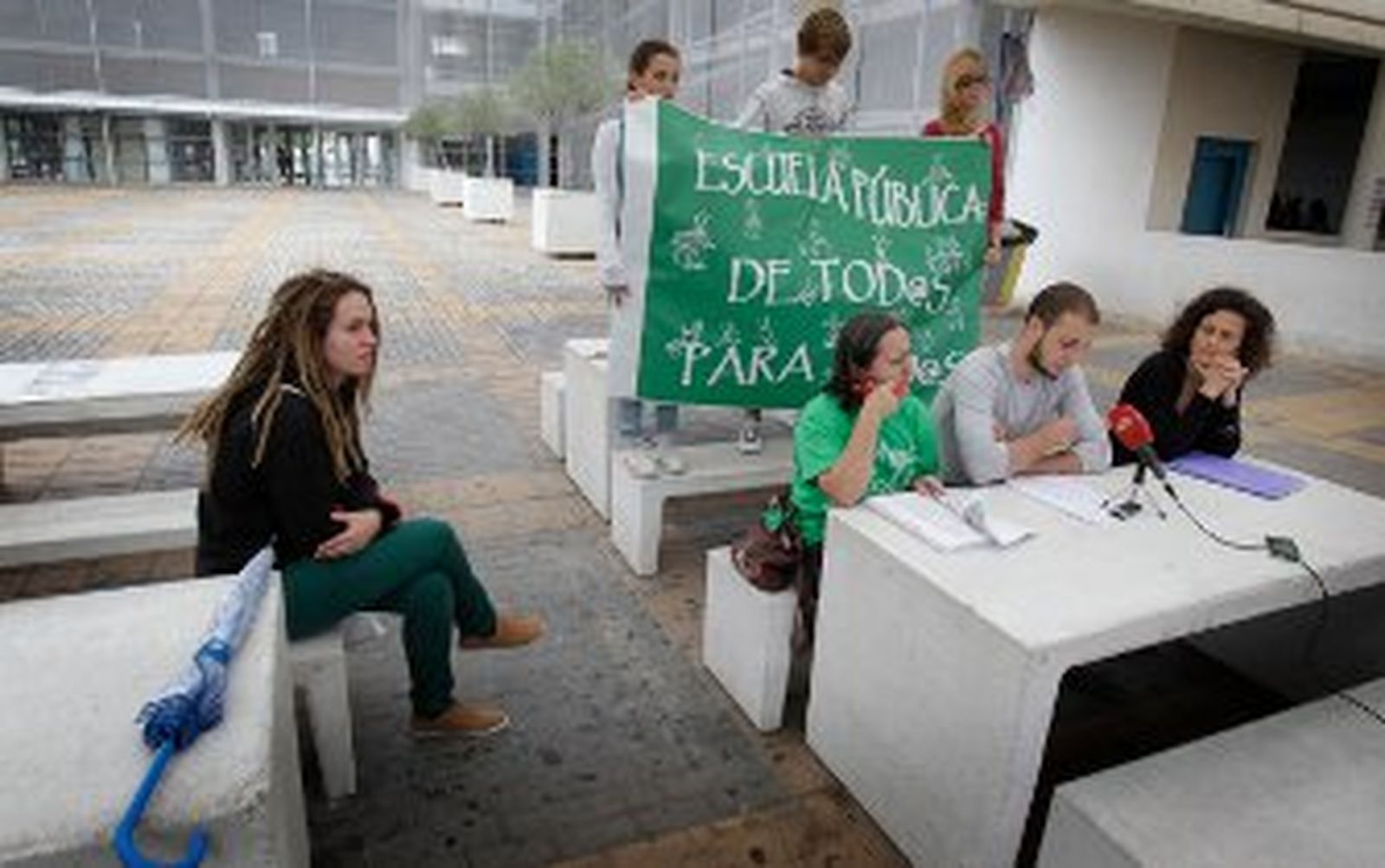 La comunidad educativa de Jerez prepara su huelga contra la LOMCE