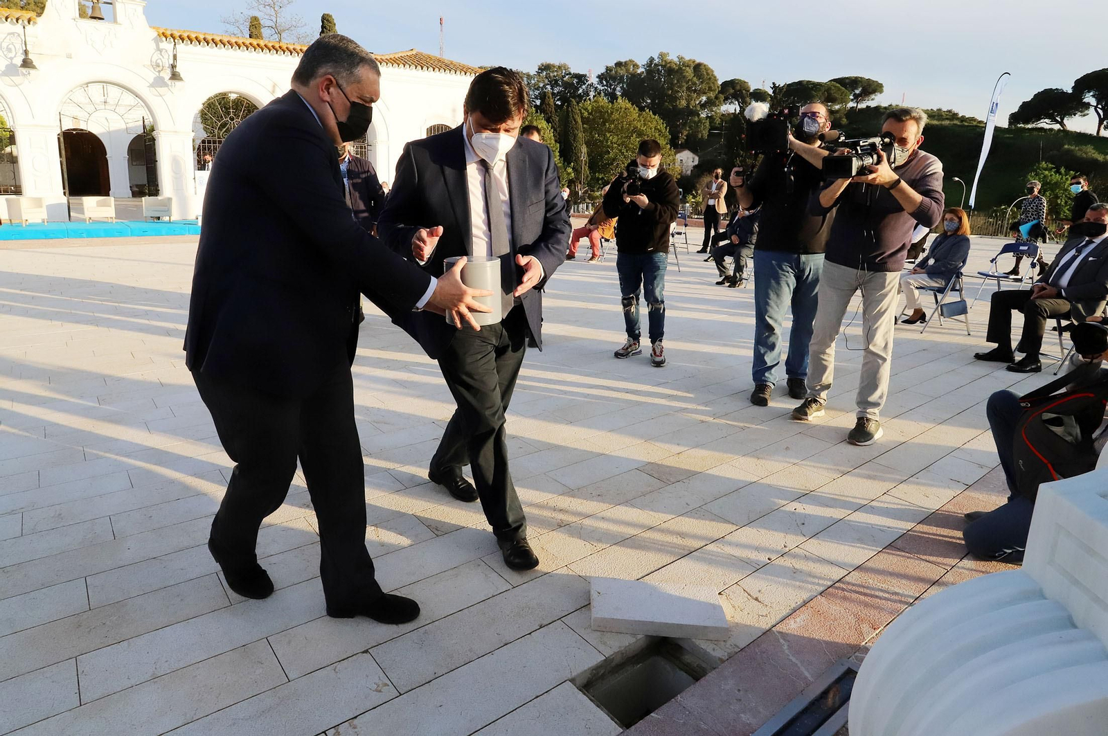 Imágenes del entorno del Santuario de la Cinta en su inauguración