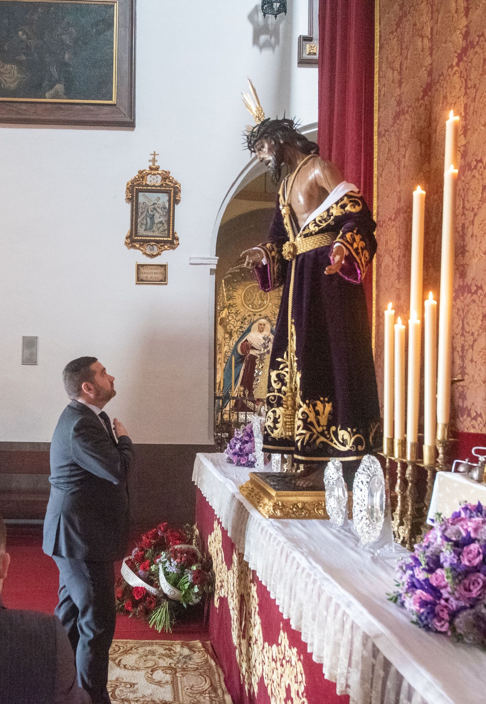 Las fotos del solemne besapiés del Señor de la Humildad y Paciencia de Córdoba