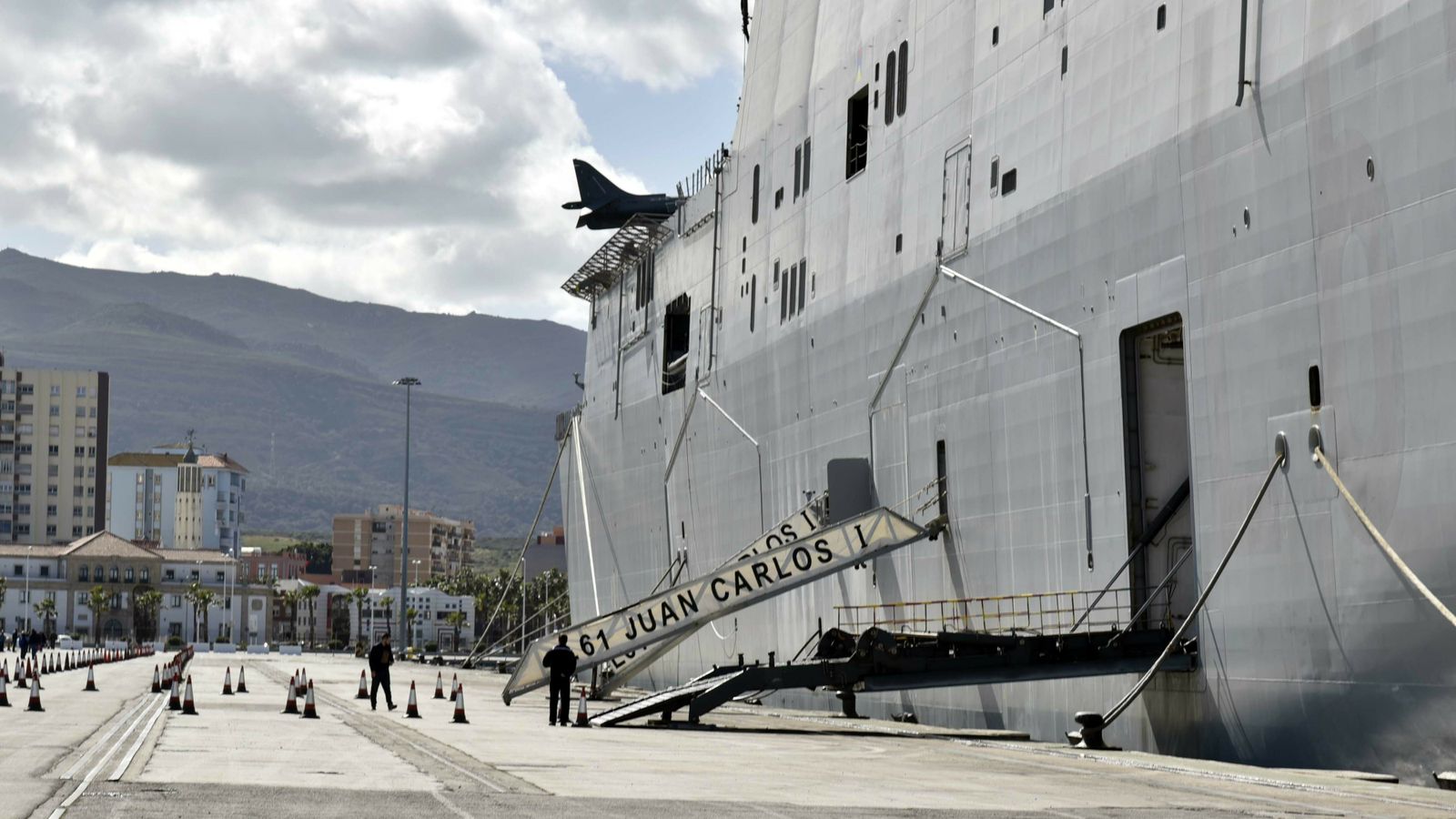 Portaviones Juan Carlos I en Algeciras