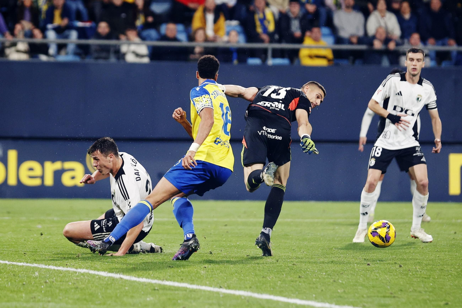 Las imágenes del partido de fútbol Cádiz CF - Burgos