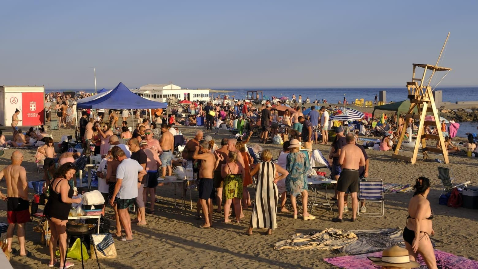 Imágenes de la celebración de San Juan en Almería capital