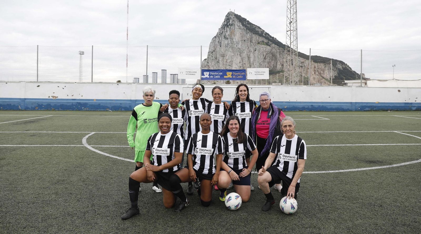 Las fotos de la primera jornada de la Liga Nacional de fútbol para veteranas, en La Línea