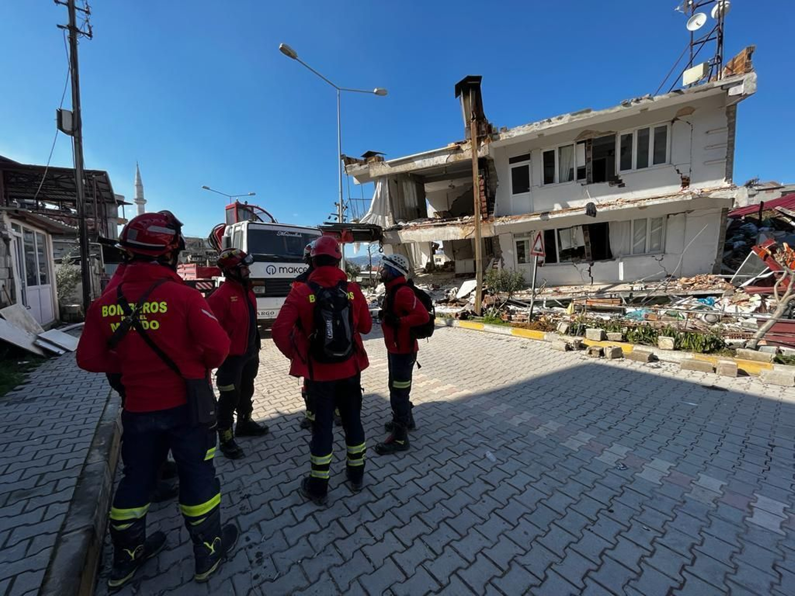 Los profesionales del colectivos Bomberos del Mundo desplazados a Turquía.