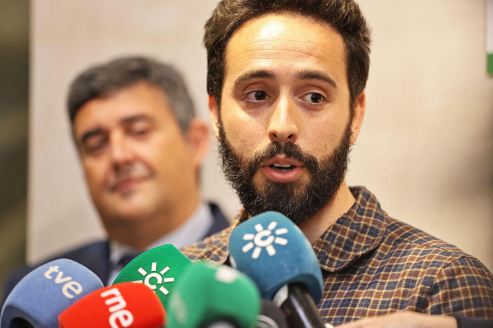 Imágenes de la Recepción en el Museo de Huelva del silbato turdetano hallado en Doñana