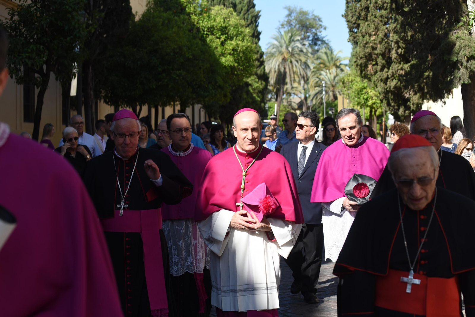 La toma de posesión del nuevo obispo de Córdoba, Jesús Fernández, en imágenes