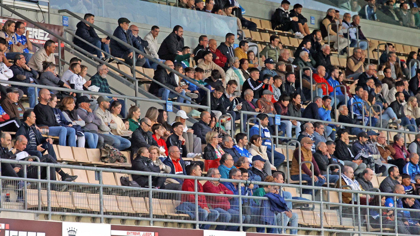 Búscate en el Xerez DFC - Ceuta B en el Municipal de Chapín en Jerez