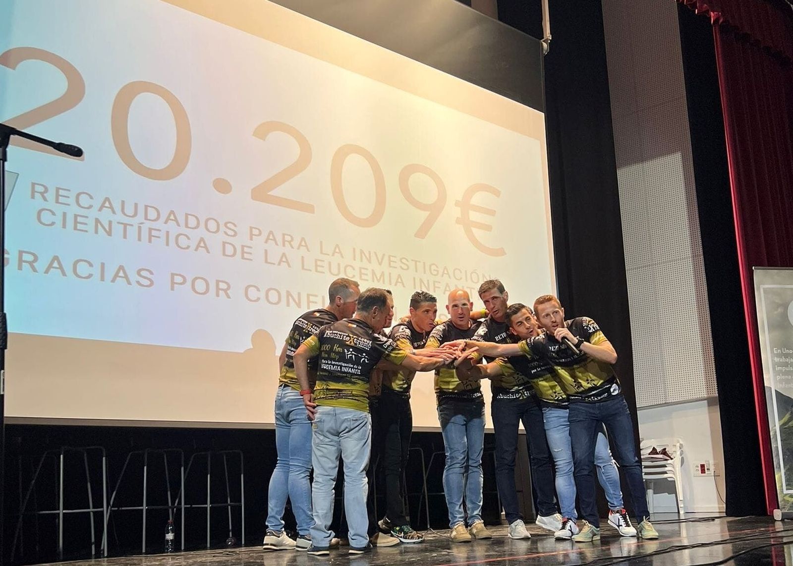 Los participantes en el reto Abuchite Xtreme.