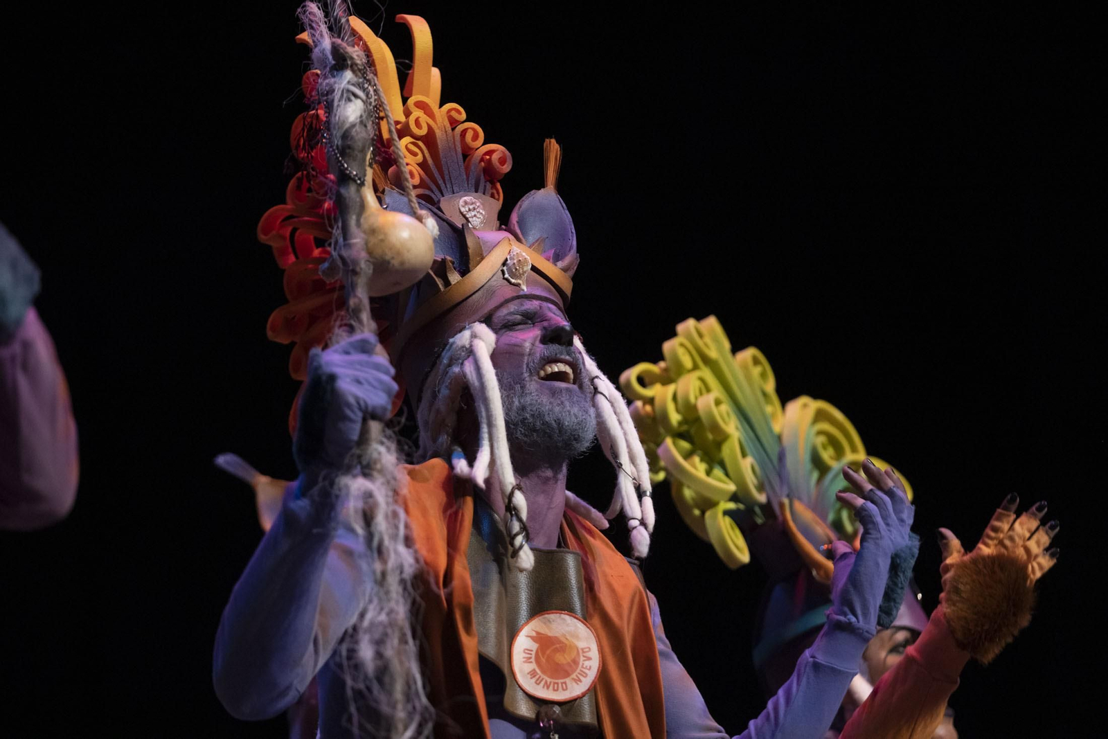 Imágenes de la actuación de la comparsa de Villalba del Alcor y Paterna  'Un mundo nuevo' en el Carnaval Colombino