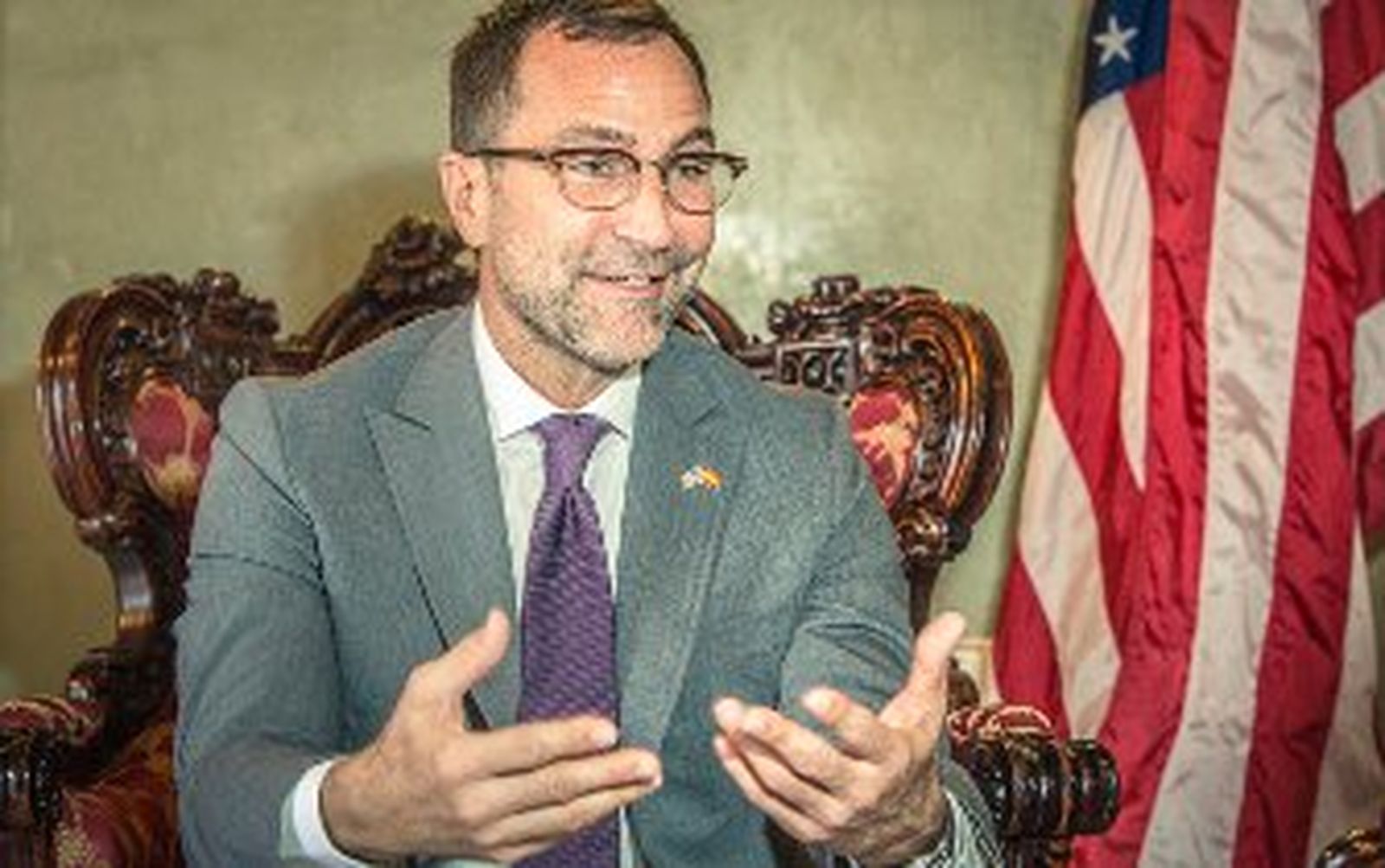 "Las bases tienen que dar beneficios a la comunidad"