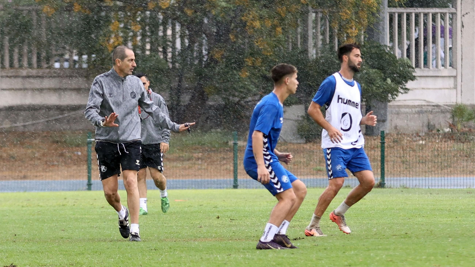 Primer entrenamiento del nuevo entrenador en el Xerez DFC