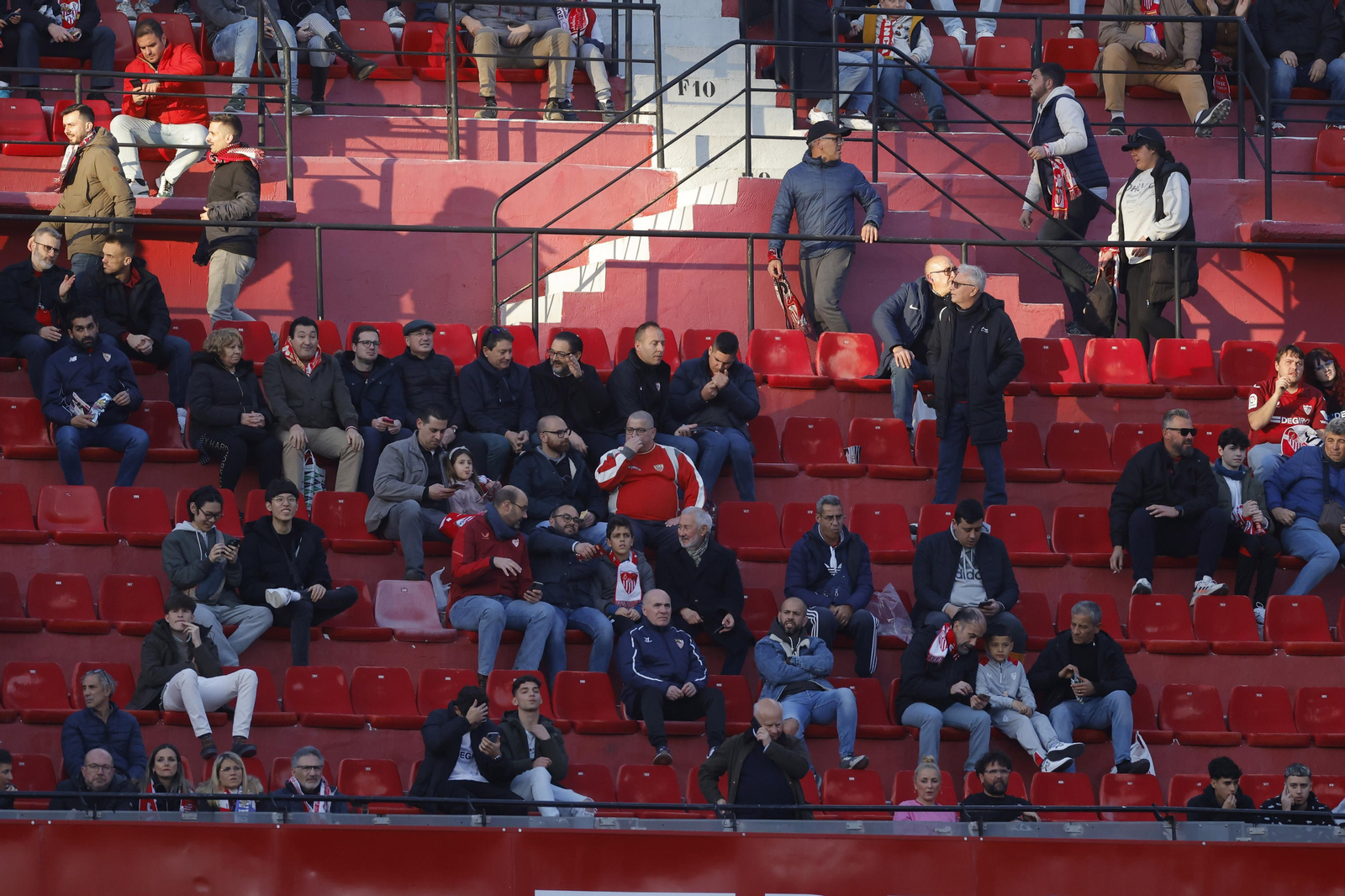 Búscate en las fotos del Sevilla-Mallorca