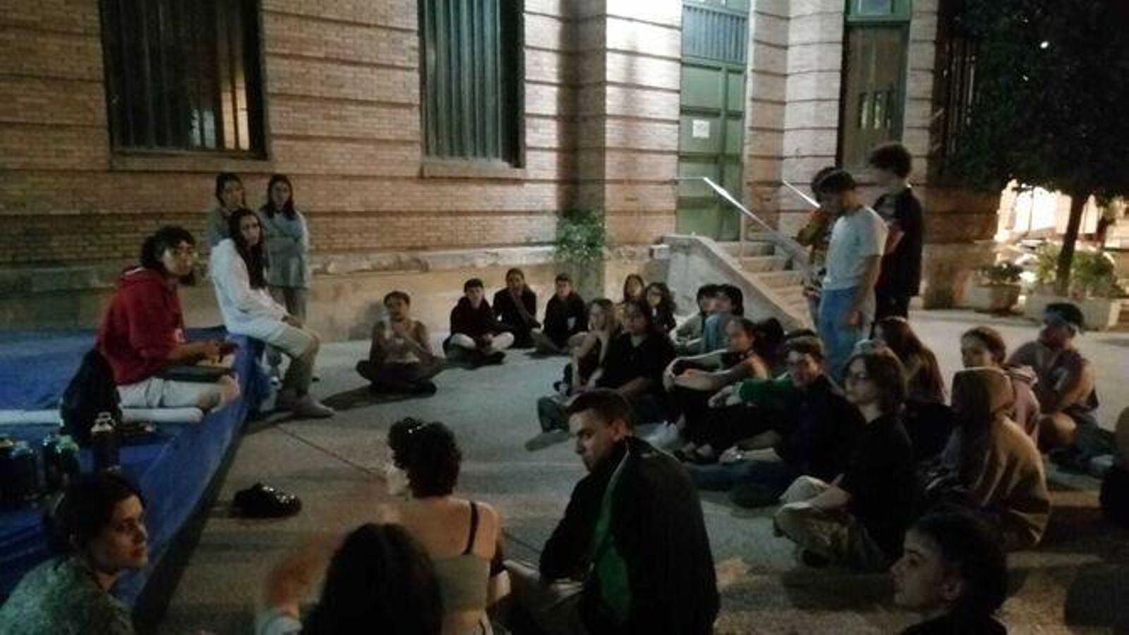Estudiantado en Bellas Artes durante el encierro. / FRENTE DE ESTUDIANTES