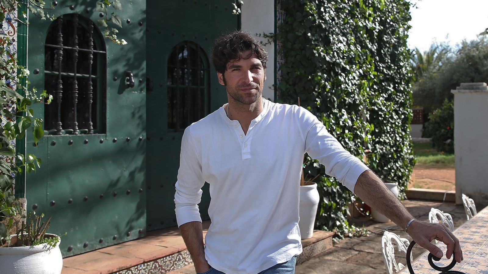 El torero, en uno de los patios de El Recreo de San Cayetano, esta Semana Santa.