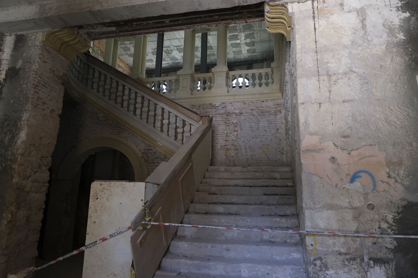 Fotogalería de la firma del convenio de las obras finales del edificio del Ayuntamiento de Almería