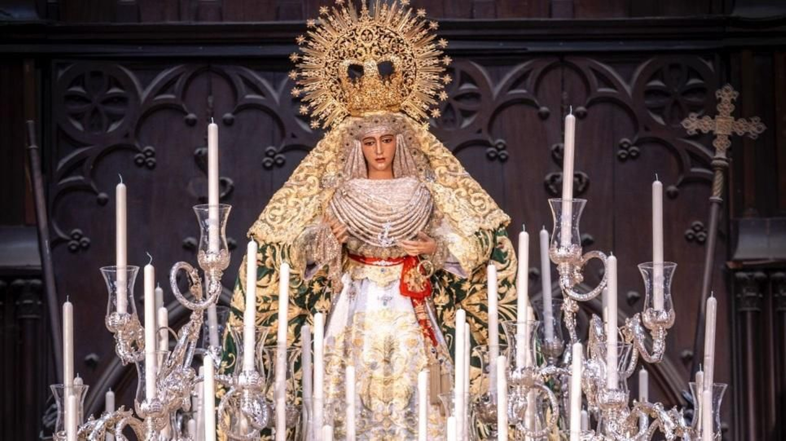 La Esperanza de Triana, sobre el paso de la Purísima Concepción