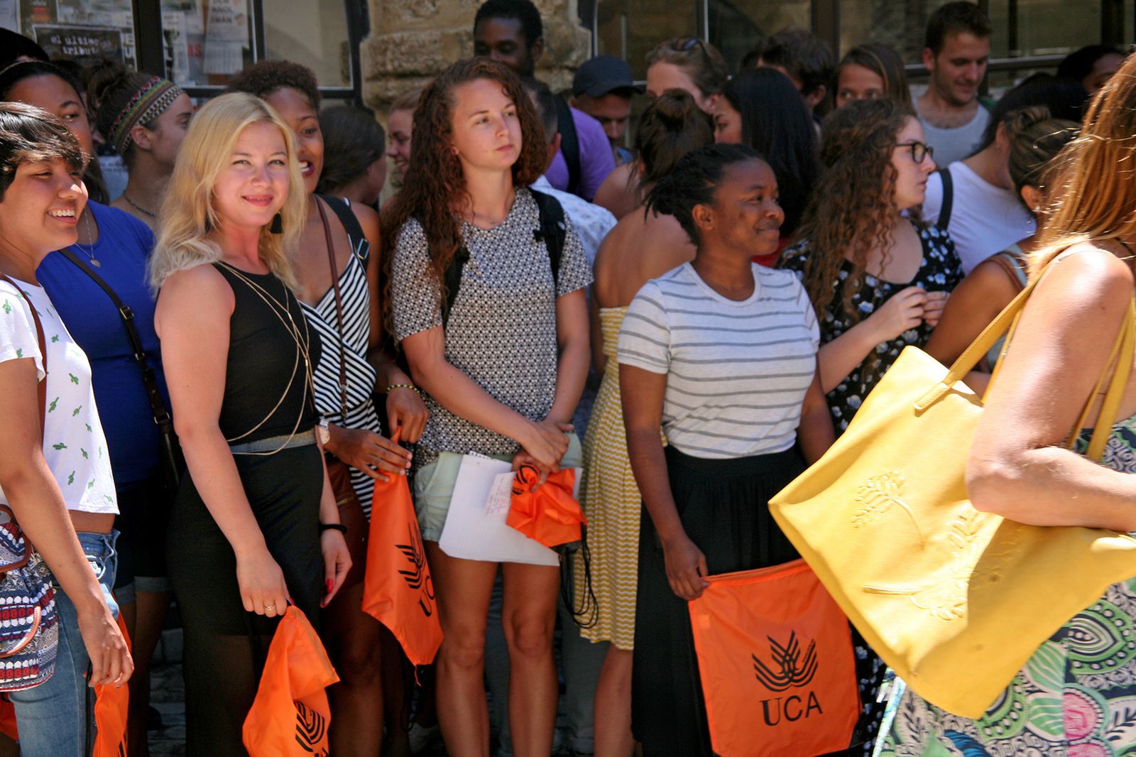 Estudiantes extranjeros en un acto organziado por la UCA en el verano de 2016.